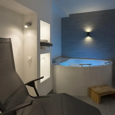 Chalet Flair *